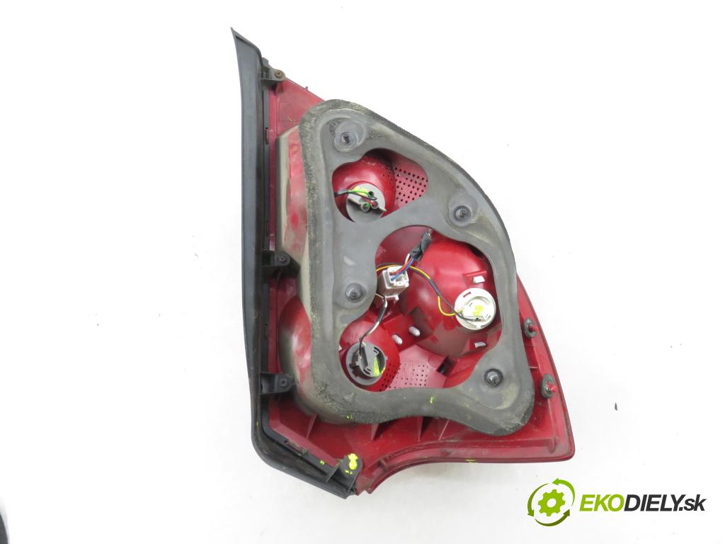 KIA CEE'D liftback (ED) HB 2008 80,00 1.4 16V 109 - G4FA 1396,00 Svetlo pravé zadné