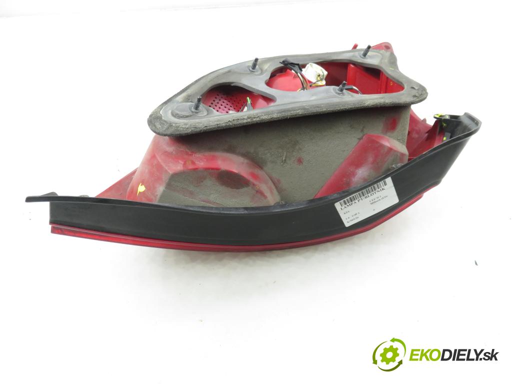 KIA CEE'D liftback (ED) HB 2008 80,00 1.4 16V 109 - G4FA 1396,00 Svetlo pravé zadné