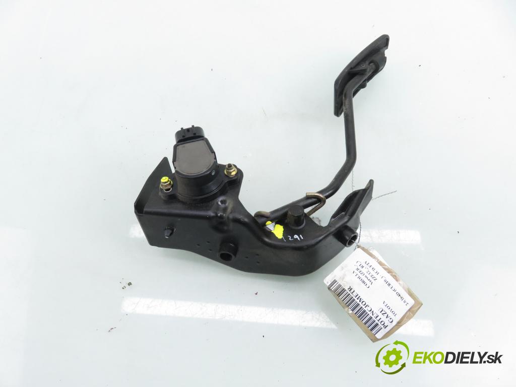 TOYOTA COROLLA Verso (ZER_, ZZE12_, R1_) VAN 2004 85,00 2.0 D-4D (CUR10_) - 1CD-FTV 1995,00 Potenciometer plynu 8928152021 ; 1983003941 (Potenciometer plynového pedálu)
