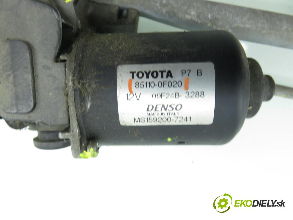TOYOTA COROLLA Verso (ZER_, ZZE12_, R1_) VAN 2004 85,00 2.0 D-4D (CUR10_) - 1CD-FTV 1995,00 Motorček stieračov 851100F020