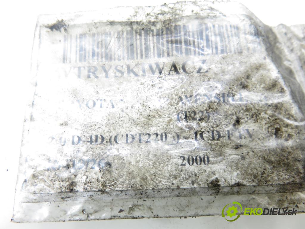 TOYOTA AVENSIS (_T22_) SEDAN 2000 81,00 2.0 D-4D (CDT220_) - 1CD-FTV 1995,00 vstrekovač 2367027030 (Vstrekovač paliva)