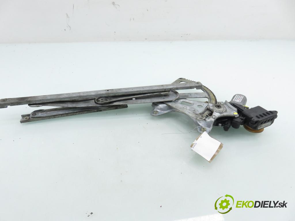 TOYOTA COROLLA Verso (ZER_, ZZE12_, R1_) VAN 2004 85,00 2.0 D-4D (CUR10_) - 1CD-FTV 1995,00 Mechanizmus okien 698100F010
