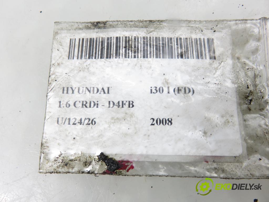HYUNDAI i30 (FD) HB 2008 85,00 1.6 CRDi - D4FB 1582,00 vstrekovač 0445110256 ; 338002A400 (Vstrekovač paliva)