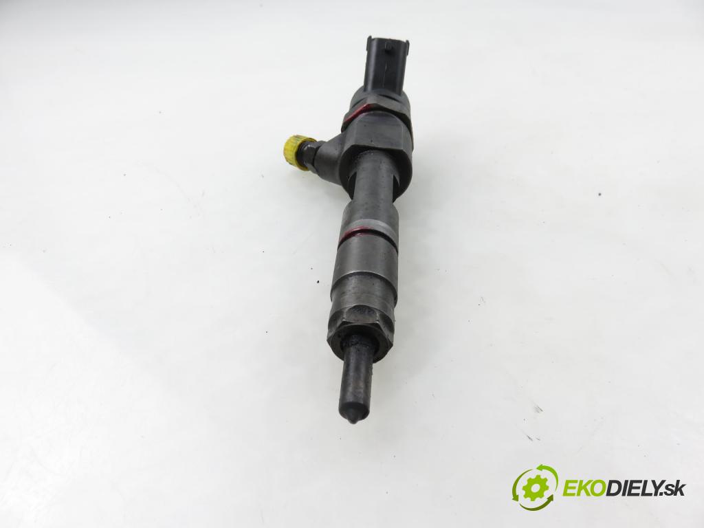 RENAULT ESPACE IV (JK0/1_) VAN 2005 85,00 1.9 dCi 116 - F9Q 820 1870,00 vstrekovač 8200100272 ; 0445110110B (Vstrekovač paliva)