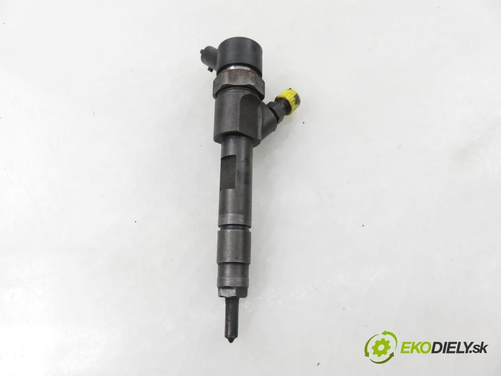 RENAULT ESPACE IV (JK0/1_) VAN 2005 85,00 1.9 dCi 116 - F9Q 820 1870,00 vstrekovač 8200100272 ; 0445110110B (Vstrekovač paliva)