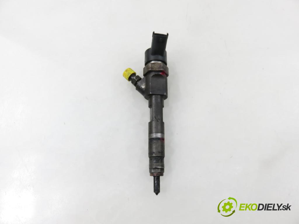 RENAULT ESPACE IV (JK0/1_) VAN 2005 85,00 1.9 dCi 116 - F9Q 820 1870,00 vstrekovač 8200100272 ; 0445110110B (Vstrekovač paliva)
