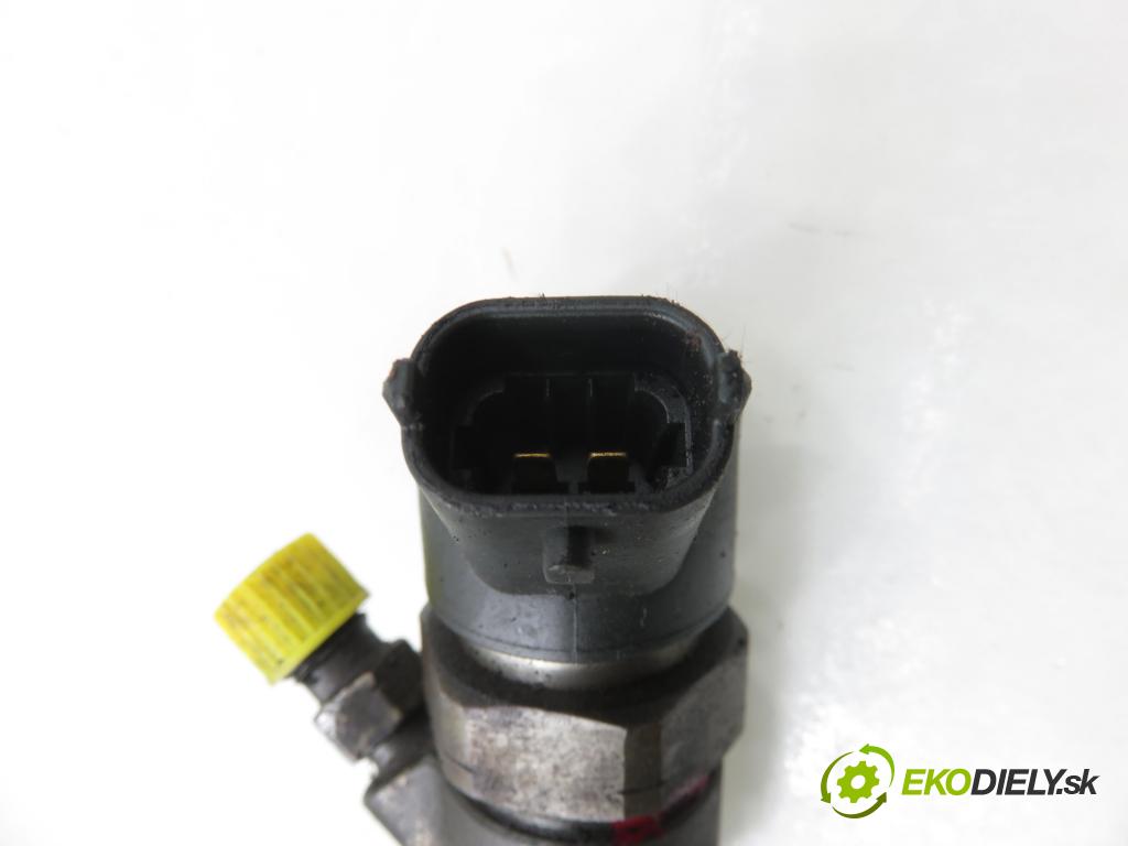 RENAULT ESPACE IV (JK0/1_) VAN 2005 85,00 1.9 dCi 116 - F9Q 820 1870,00 vstrekovač 8200100272 ; 0445110110B (Vstrekovač paliva)