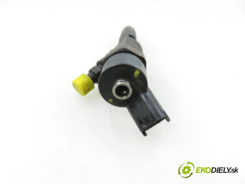 RENAULT ESPACE IV (JK0/1_) VAN 2005 85,00 1.9 dCi 116 - F9Q 820 1870,00 vstrekovač 8200100272 ; 0445110110B (Vstrekovač paliva)