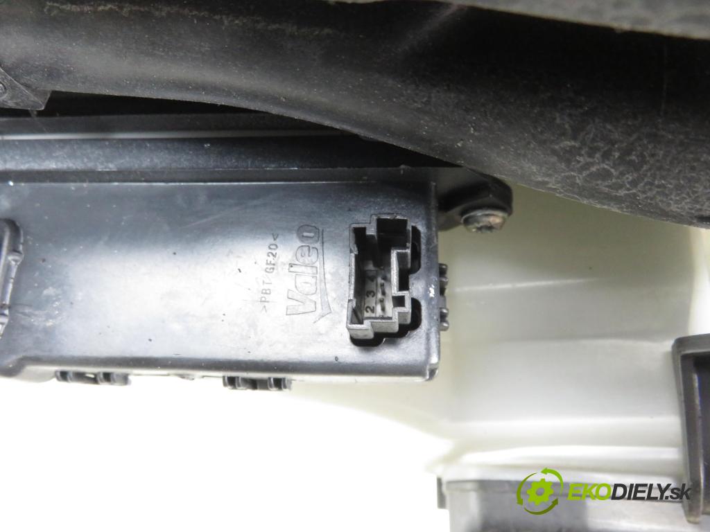 PEUGEOT 208 I (CA_, CC_) HB 2012 84,00 9HD (DV6C) 1560,00 Výhrevné teleso, radiátor kúrenia klimatizácie 9672234280
