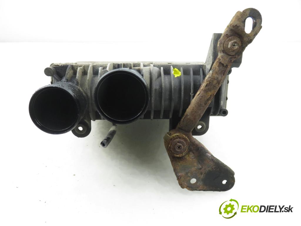 TOYOTA COROLLA Verso (ZER_, ZZE12_, R1_) VAN 2004 85,00 2.0 D-4D (CUR10_) - 1CD-FTV 1995,00 chladič intercooler 873067D