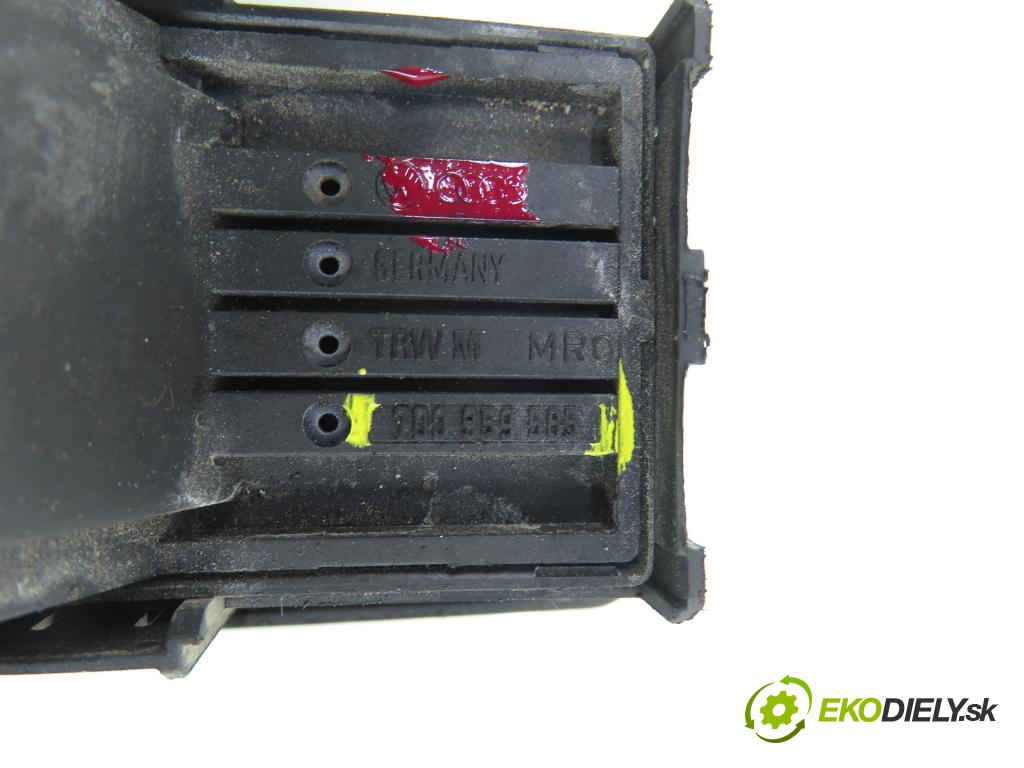 VW TRANSPORTER IV Autobus (70XB, 70XC, 7DB, 7DW, 7DK) BUS 2001 75,00 2.5 TDI - AYC 2461,00 Panel ovládania okien 7D0959539 ; 7D0959565
