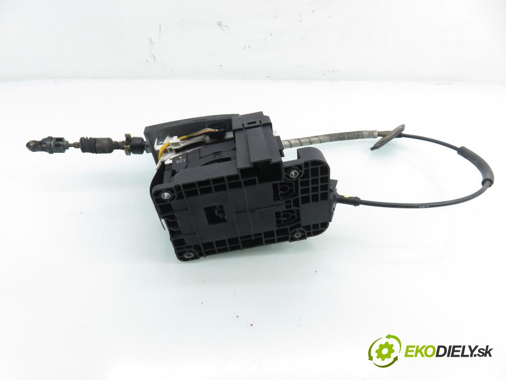 CHEVROLET CAPTIVA (C100, C140) SUV 2011 135,00 2.2 D 4WD 184 - Z 22 D1 2231,00 ZVEDÁK: