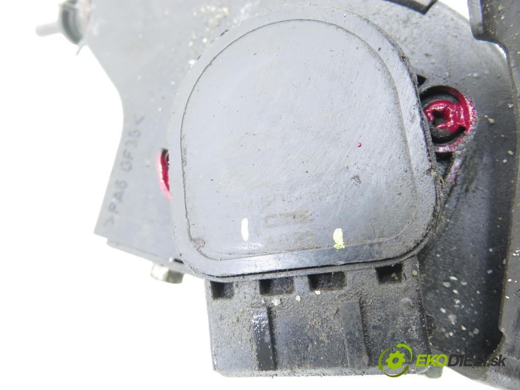 RENAULT SCENIC I (JA0/1_) MINIVAN 2002 75,00 1.9 dCi 102 - F9Q 732 1870,00 Potenciometer plynu 7700431918 ; CTS4089 (Potenciometer plynového pedálu)
