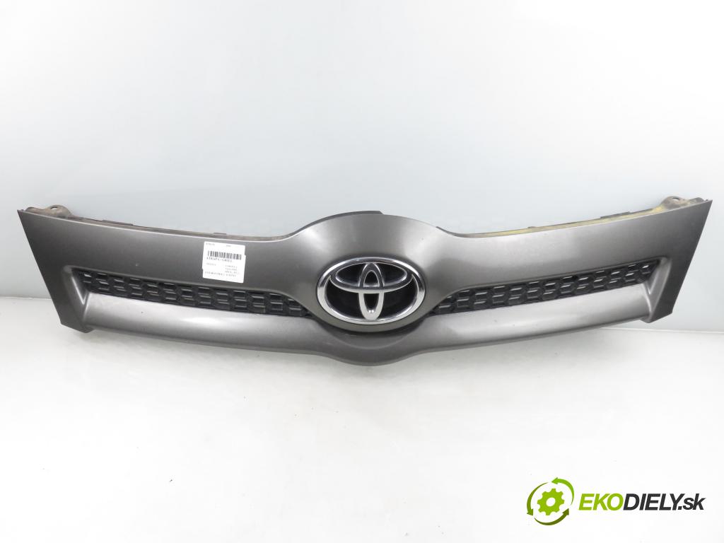 TOYOTA COROLLA Verso (ZER_, ZZE12_, R1_) VAN 2004 85,00 2.0 D-4D (CUR10_) - 1CD-FTV 1995,00 Mriežka / maska 531110F020