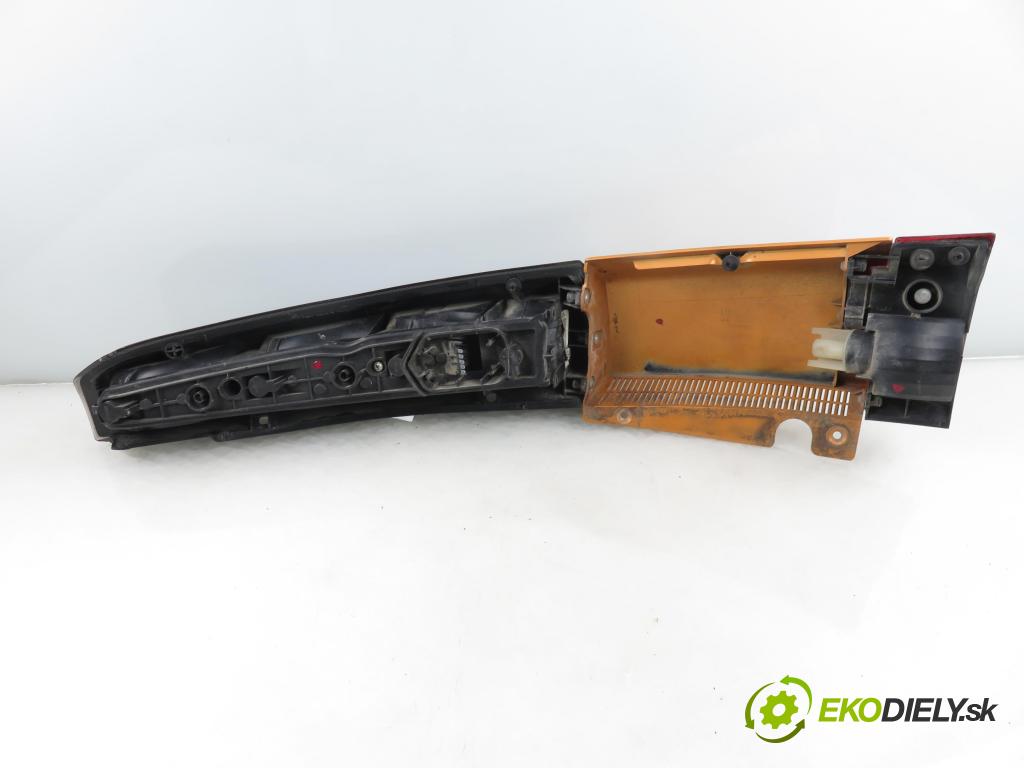 OPEL MERIVA A nadwozie wielkoprzestrzenne (MPV) (X03) MINIVAN 2003 92,00 1.8 - Z 18 XE 1796,00 světlo levé zadní