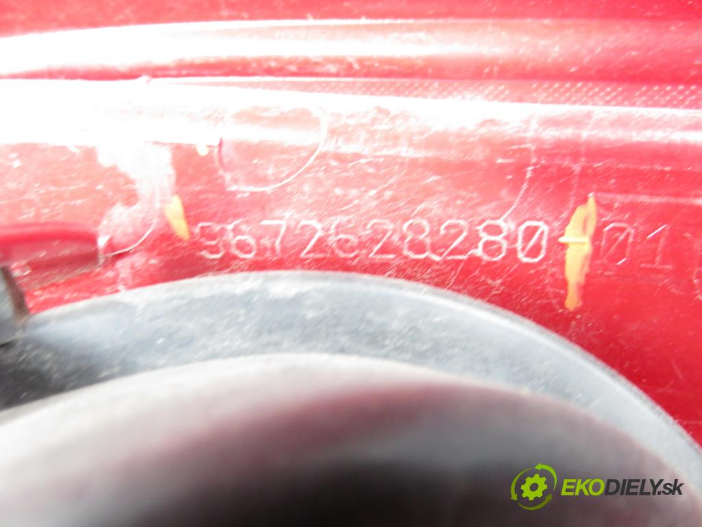 PEUGEOT 208 I (CA_, CC_) HB 2012 84,00 9HD (DV6C) 1560,00 Svetlo ľavé zadné 9672628280