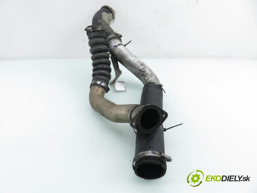 CHEVROLET CAPTIVA (C100, C140) SUV 2011 135,00 2.2 D 4WD 184 - Z 22 D1 2231,00 Rúra intercoolera turba 22737401 ; 22744202