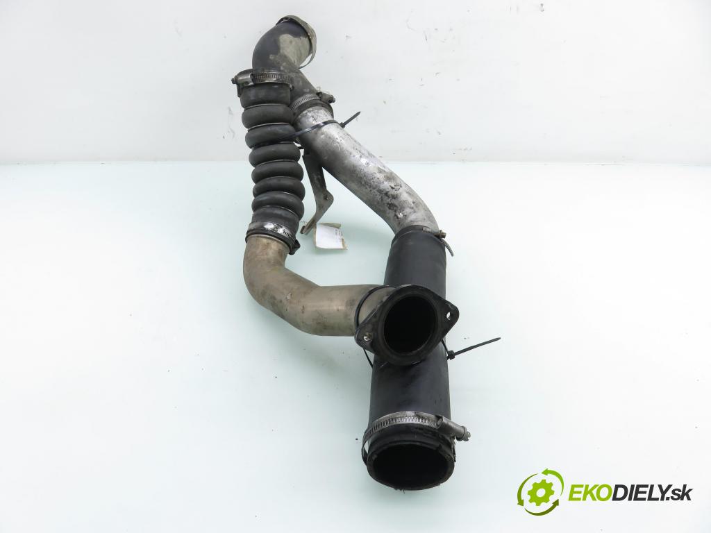 CHEVROLET CAPTIVA (C100, C140) SUV 2011 135,00 2.2 D 4WD 184 - Z 22 D1 2231,00 Rúra intercoolera turba 22737401 ; 22744202