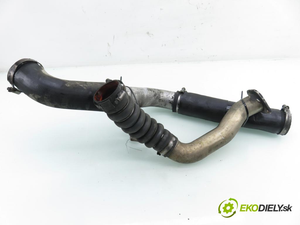 CHEVROLET CAPTIVA (C100, C140) SUV 2011 135,00 2.2 D 4WD 184 - Z 22 D1 2231,00 Rúra intercoolera turba 22737401 ; 22744202