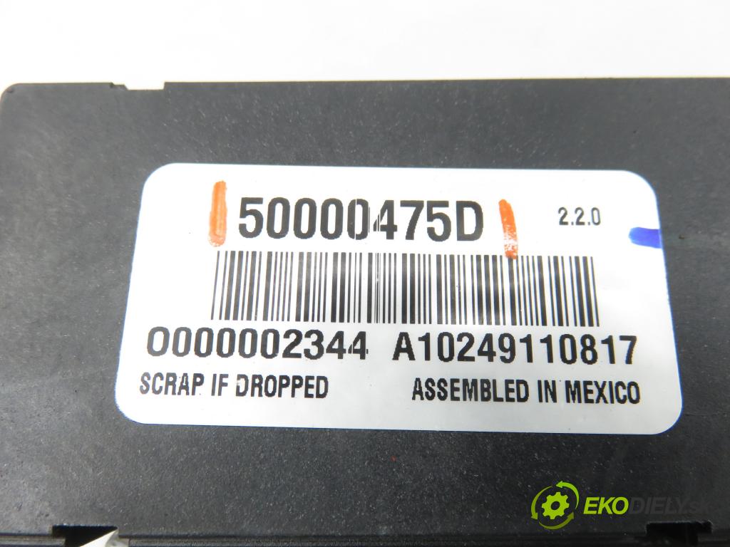 CHEVROLET CAPTIVA (C100, C140) SUV 2011 135,00 2.2 D 4WD 184 - Z 22 D1 2231,00 Motorček strešného okna 50000475D (Motorček ovládania strešného okna)