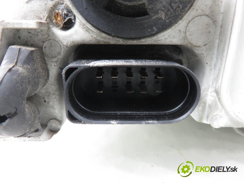 SKODA OCTAVIA II (1Z3) LIFTBACK 2008 77,00 1.9 TDI - BXE 1896,00 Svetlo LP