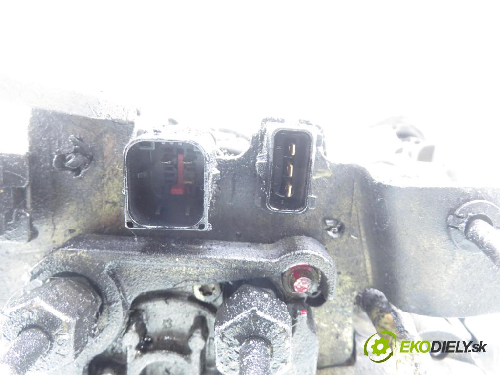 PEUGEOT PARTNER Combispace (5F) KOMBIVAN 2005 51,00 1.9 D - WJY (DW8B) 1868,00 Pumpa vstrekovacia R8448B391C (Vstrekovacie čerpadlo)