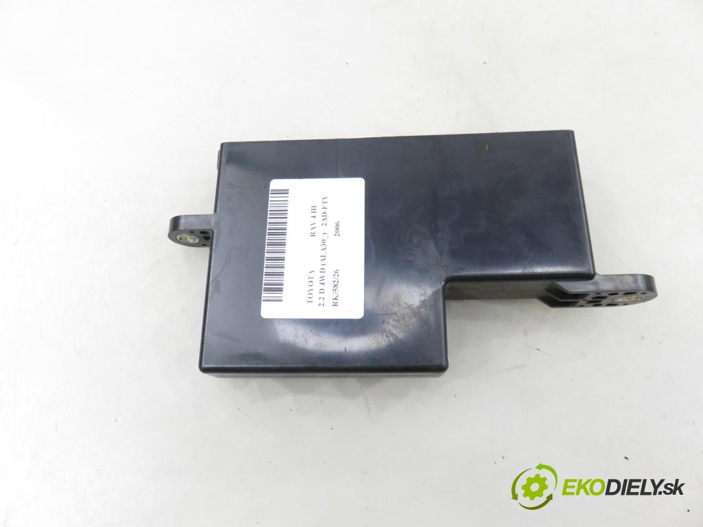 TOYOTA RAV 4 III (_A3_) SUV 2006 100,00 2.2 D 4WD (ALA30_) 136 - 2AD-FTV 2231,00 riadiaca jednotka / MODUL INNE: 8930042020