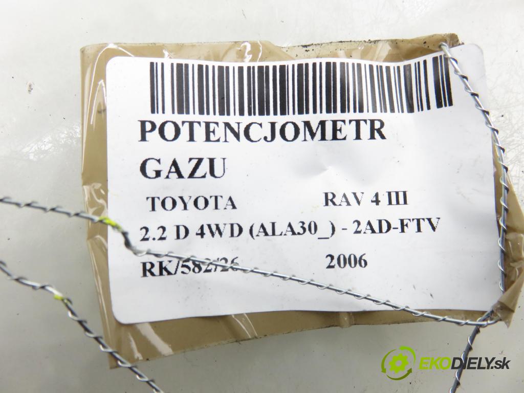TOYOTA RAV 4 III (_A3_) SUV 2006 100,00 2.2 D 4WD (ALA30_) 136 - 2AD-FTV 2231,00 Potenciometer plynu 7811042010 ; 1988007270 (Potenciometer plynového pedálu)