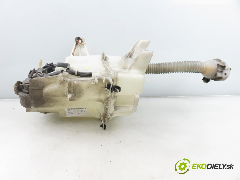 TOYOTA RAV 4 III (_A3_) SUV 2006 100,00 2.2 D 4WD (ALA30_) 136 - 2AD-FTV 2231,00 Nádržka ostrekovačov 060851205 (Kľučka dverí ostatné)