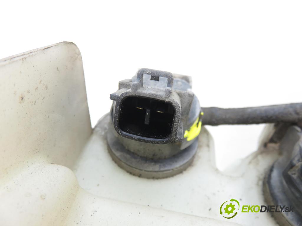 TOYOTA RAV 4 III (_A3_) SUV 2006 100,00 2.2 D 4WD (ALA30_) 136 - 2AD-FTV 2231,00 Nádržka ostrekovačov 060851205 (Kľučka dverí ostatné)