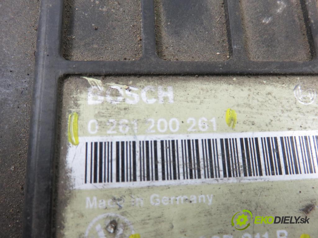 VW PASSAT B3/B4 Variant (3A5, 35I) KOMBI 1992 55,00 1.8 - AAM 1781,00 Riadiaca jednotka Motor 443907311B ; 0261200261