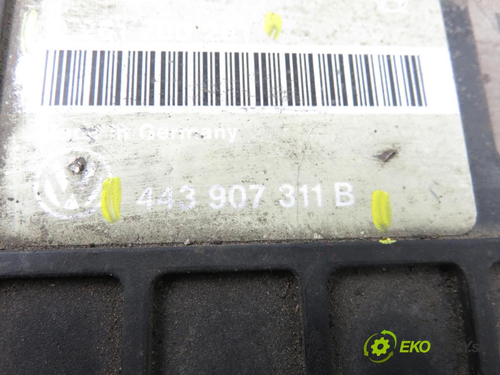 VW PASSAT B3/B4 Variant (3A5, 35I) KOMBI 1992 55,00 1.8 - AAM 1781,00 Riadiaca jednotka Motor 443907311B ; 0261200261