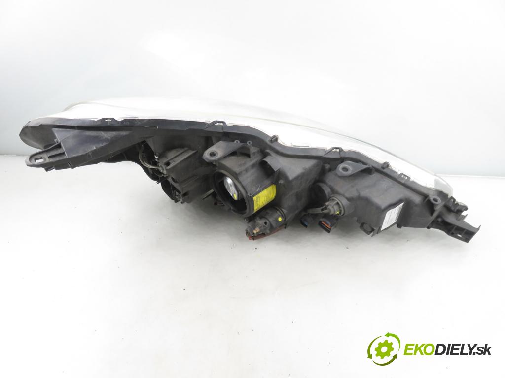 CITROEN C-CROSSER (EP_) SUV 2008 115,00 2.2 HDi 160 - 4HN (DW12MTED4) 2179,00 Svetlo LP