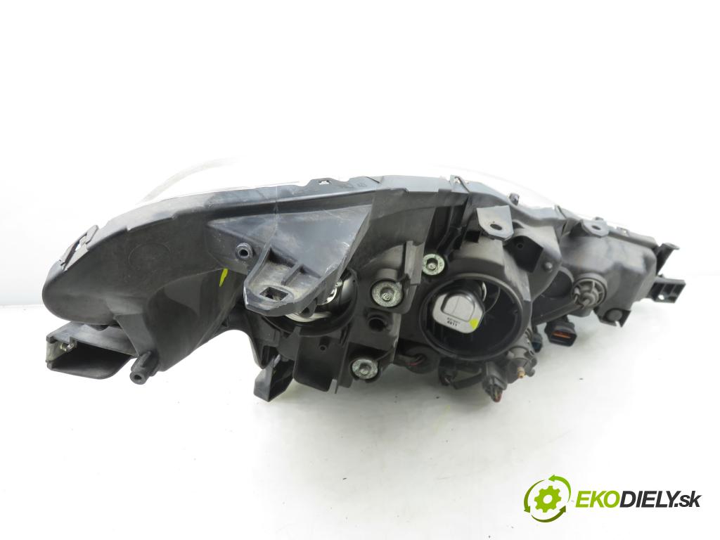 CITROEN C-CROSSER (EP_) SUV 2008 115,00 2.2 HDi 160 - 4HN (DW12MTED4) 2179,00 Svetlo LP