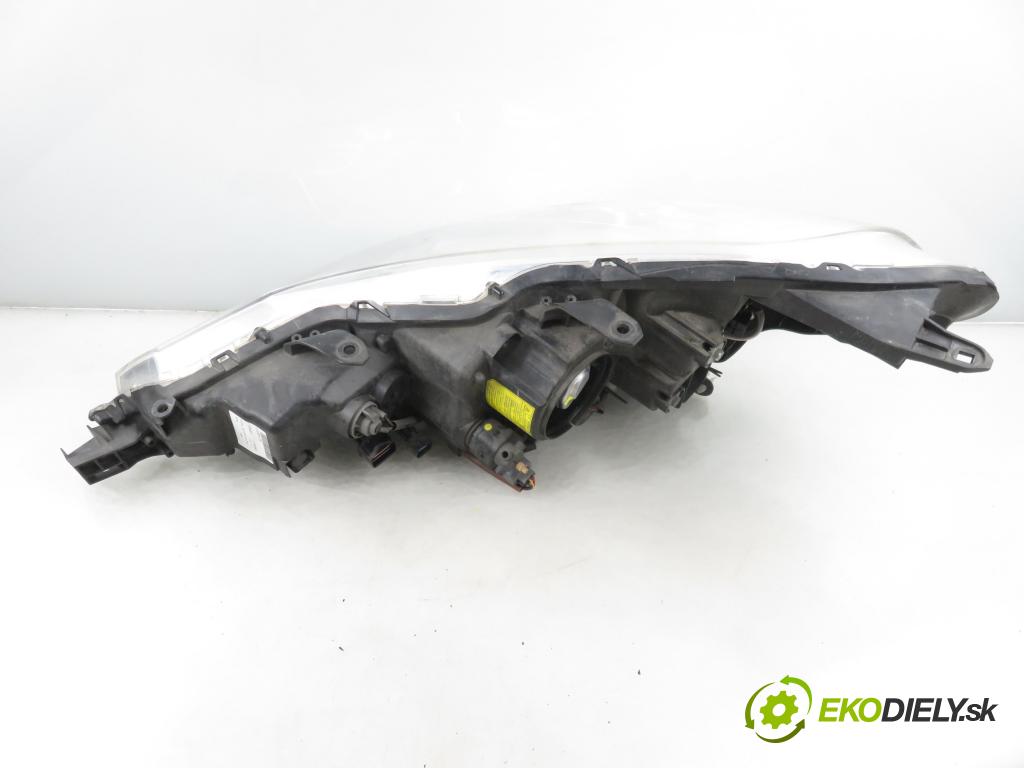 CITROEN C-CROSSER (EP_) SUV 2008 115,00 2.2 HDi 160 - 4HN (DW12MTED4) 2179,00 Svetlo PP