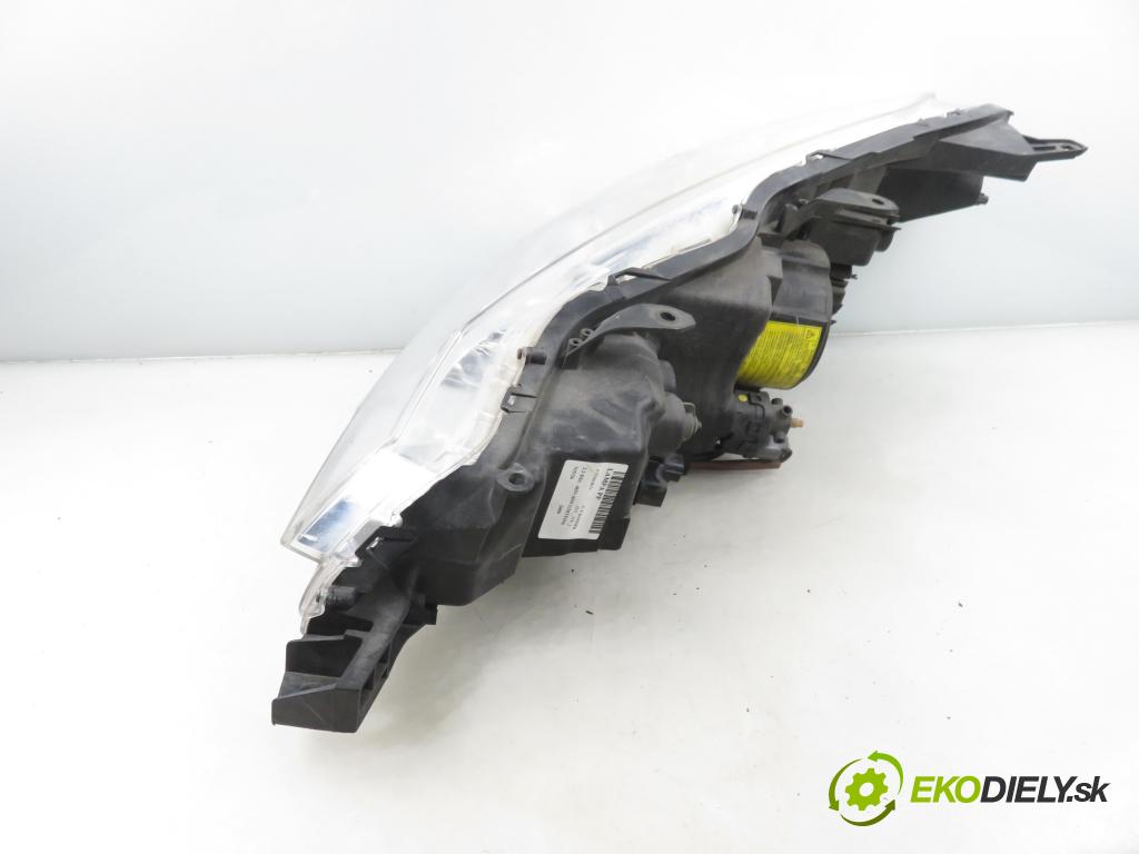 CITROEN C-CROSSER (EP_) SUV 2008 115,00 2.2 HDi 160 - 4HN (DW12MTED4) 2179,00 Svetlo PP