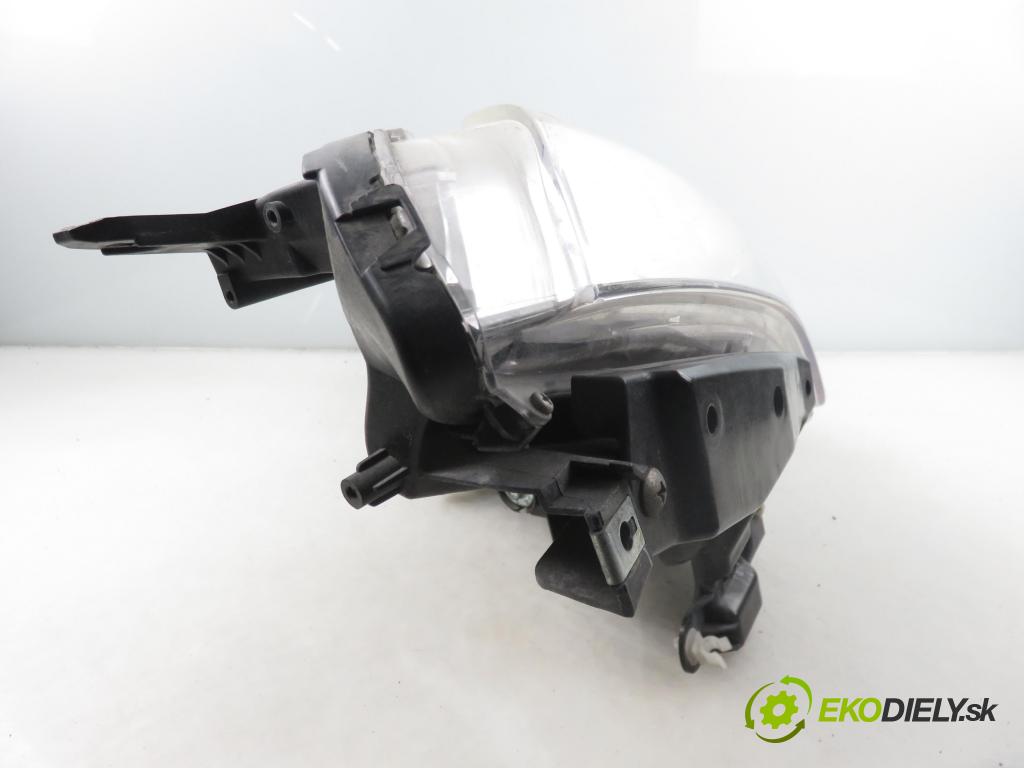 CITROEN C-CROSSER (EP_) SUV 2008 115,00 2.2 HDi 160 - 4HN (DW12MTED4) 2179,00 Svetlo PP