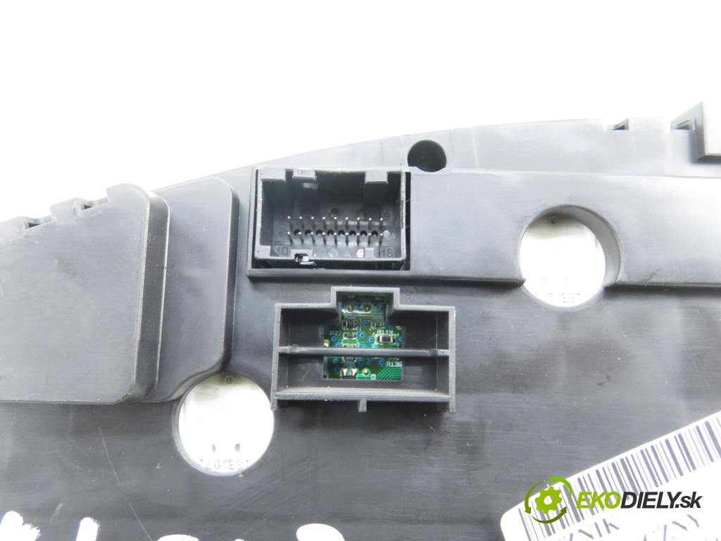 FIAT STILO Multi Wagon (192_) KOMBI 2004 66,00 1.4 16V - 192 B2.000 1368,00 Prístrojovka elektrický 51746761 ; 1FCF10849AAF