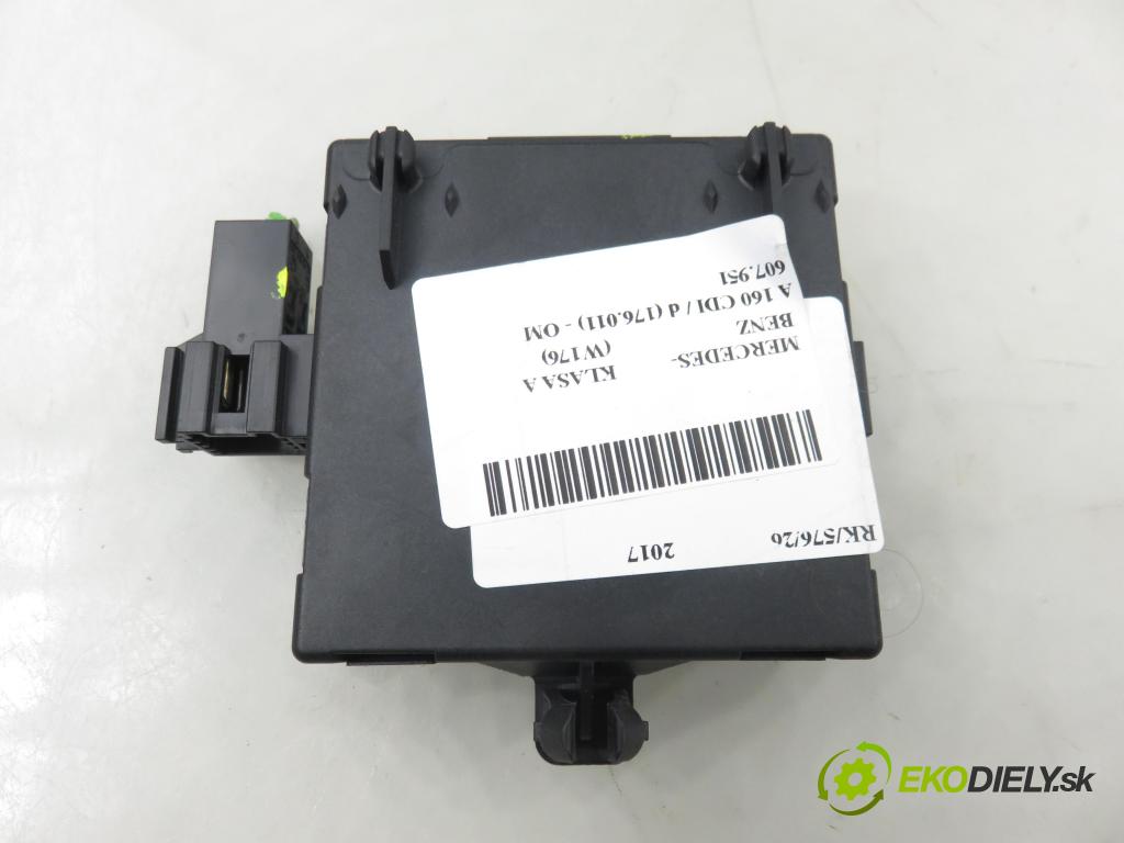 MERCEDES-BENZ KLASA A (W176) HB 2017 66,00 A 160 CDI / d (176.011) 90 - OM 607.951 1461,00 MODUL Dvere A1669000418
