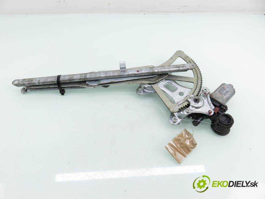 TOYOTA RAV 4 II (_A2_) SUV 2005 110,00 2.0 4WD 150 - 1AZ-FE 1998,00 Mechanizmus okien 8571042070