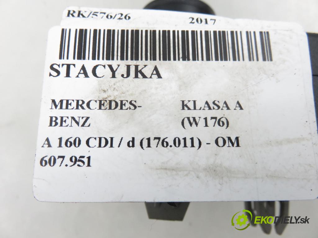 MERCEDES-BENZ KLASA A (W176) HB 2017 66,00 A 160 CDI / d (176.011) 90 - OM 607.951 1461,00 spinačka A2469053803 (Spínacia skrinka)