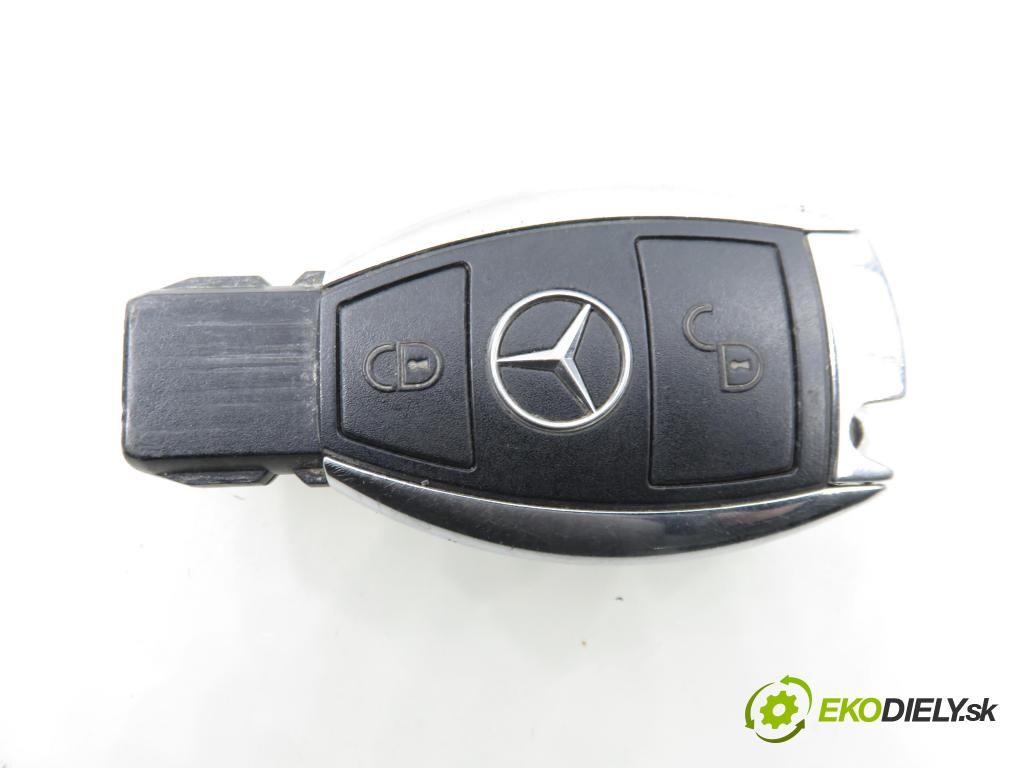 MERCEDES-BENZ KLASA A (W176) HB 2017 66,00 A 160 CDI / d (176.011) 90 - OM 607.951 1461,00 spinačka A2469053803 (Spínacia skrinka)