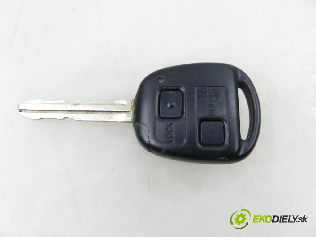 TOYOTA RAV 4 II (_A2_) SUV 2005 110,00 2.0 4WD 150 - 1AZ-FE 1998,00 spinačka / zámky 45020423 ; 8978352040