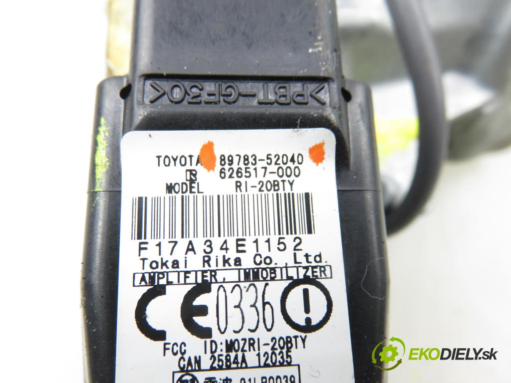 TOYOTA RAV 4 II (_A2_) SUV 2005 110,00 2.0 4WD 150 - 1AZ-FE 1998,00 spinačka / zámky 45020423 ; 8978352040