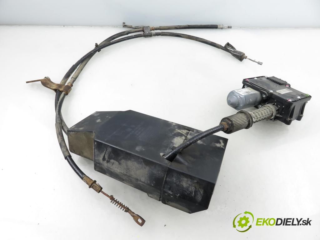 CHEVROLET CAPTIVA (C100, C140) SUV 2011 135,00 2.2 D 4WD 184 - Z 22 D1 2231,00 BRZDA: ručny elektrický A2C53377120 ; A2C53395369 ; 20883712