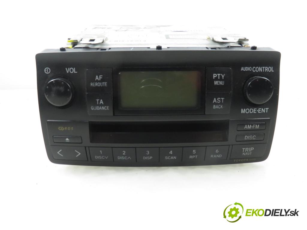 TOYOTA COROLLA kombi (_E12_) KOMBI 2004 66,00 2.0 D-4D (CDE120_) - 1CD-FTV 1995,00 RADIO CD 8612002260
