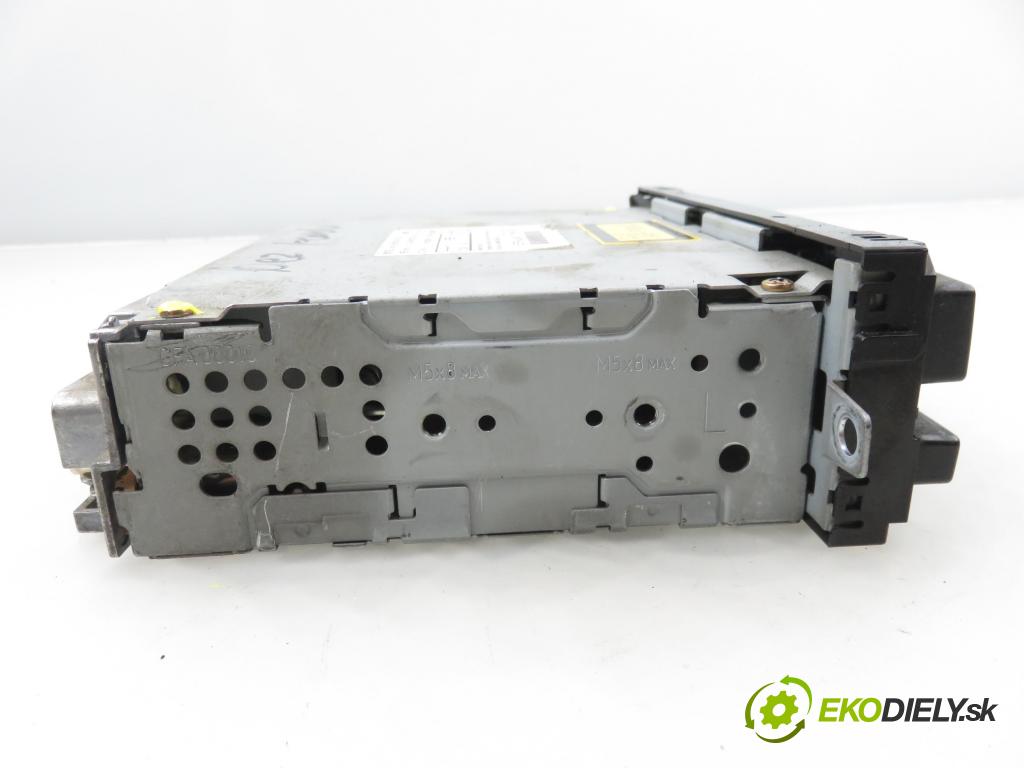 TOYOTA YARIS (_P1_) HB 2004 55,00 1.4 D-4D (NLP10_) - 1ND-TV 1364,00 RADIO CD 861200D140