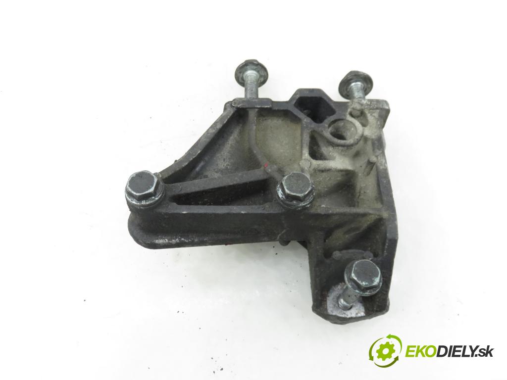 SEAT LEON (1M1) HB 2001 66,00 1.9 TDI 90 - ALH 1896,00 Uchytenie prevodovky 1J0199117P