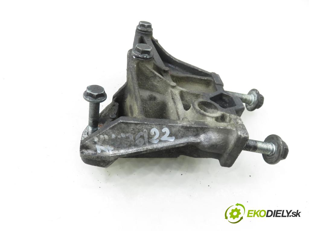 SEAT LEON (1M1) HB 2001 66,00 1.9 TDI 90 - ALH 1896,00 Uchytenie prevodovky 1J0199117P