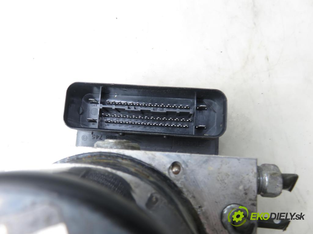 CITROEN C-CROSSER (EP_) SUV 2008 115,00 2.2 HDi 160 - 4HN (DW12MTED4) 2179,00 Pumpa ABS 06210951003 ; 4670A340 ; 06210209344 (Pumpa ABS)